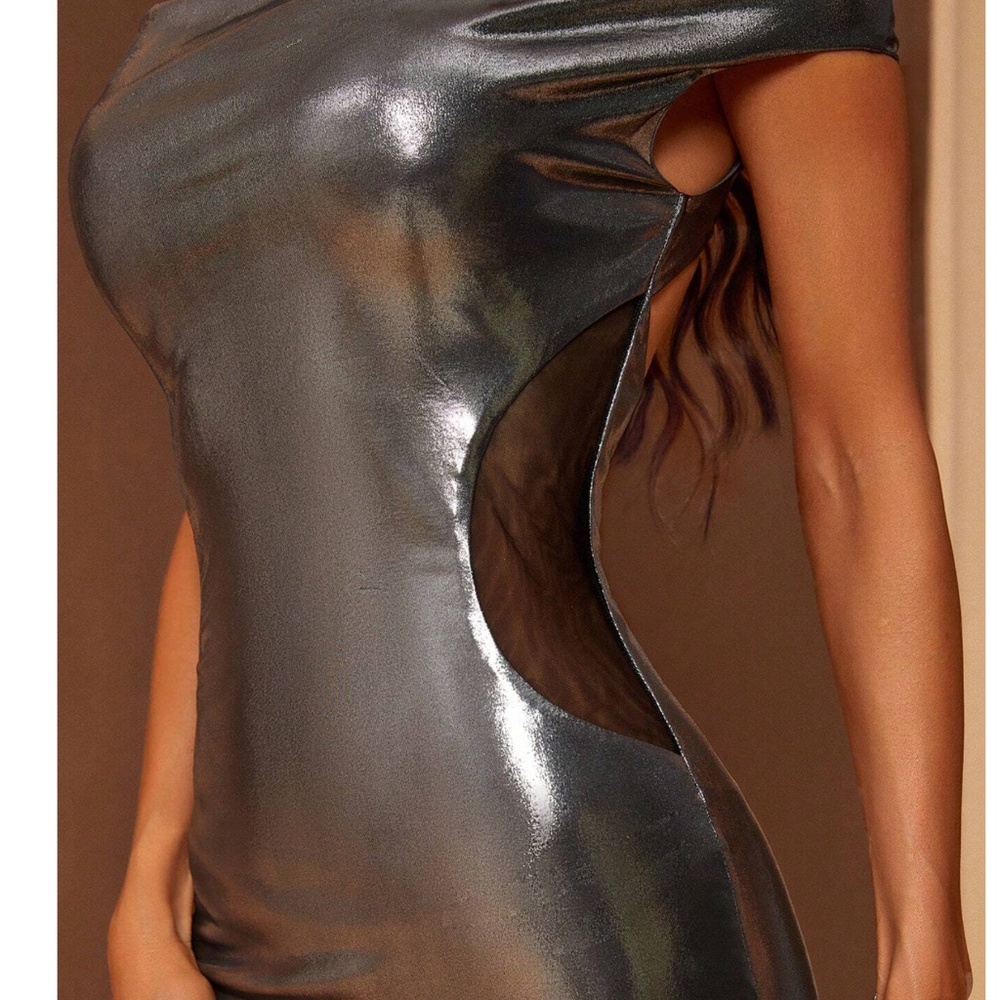 Luxe Metallic Off Shoulder Open Back Evening Formal Party Dress - Picture 2 of 5